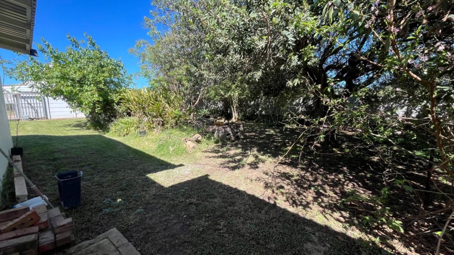 2 Bedroom Property for Sale in Paradise Beach Eastern Cape
